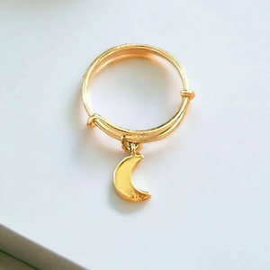 Crescent Moon Expandable Charm Ring - Gold - - LadybugfeetDesigns -