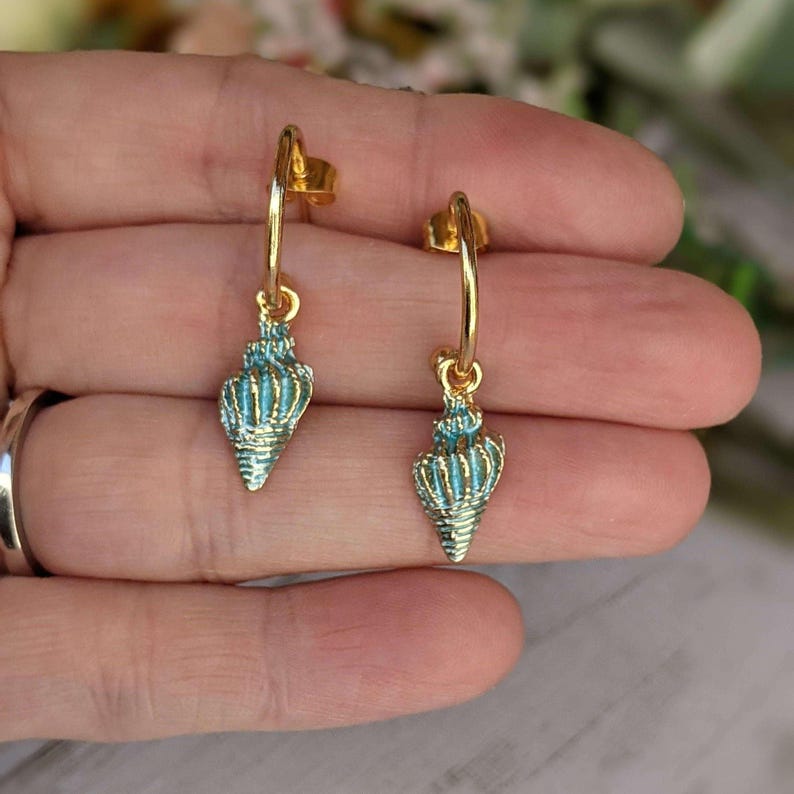 Sea Blue Conch Seashell hoop earrings, Gold - 16mm - - LadybugfeetDesigns -