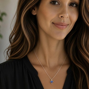 Blue Stingray Necklace, 20 inches - Silver - - LadybugfeetDesigns -