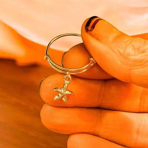 Starfish Expandable Charm Ring - Gold - - LadybugfeetDesigns -
