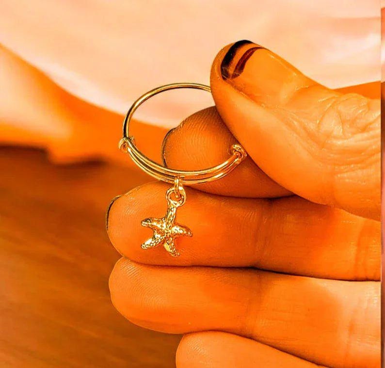 Starfish Expandable Charm Ring - Gold - - LadybugfeetDesigns -
