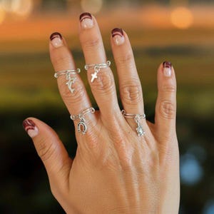 Horse Shoe Expandable Charm Ring - - LadybugfeetDesigns -