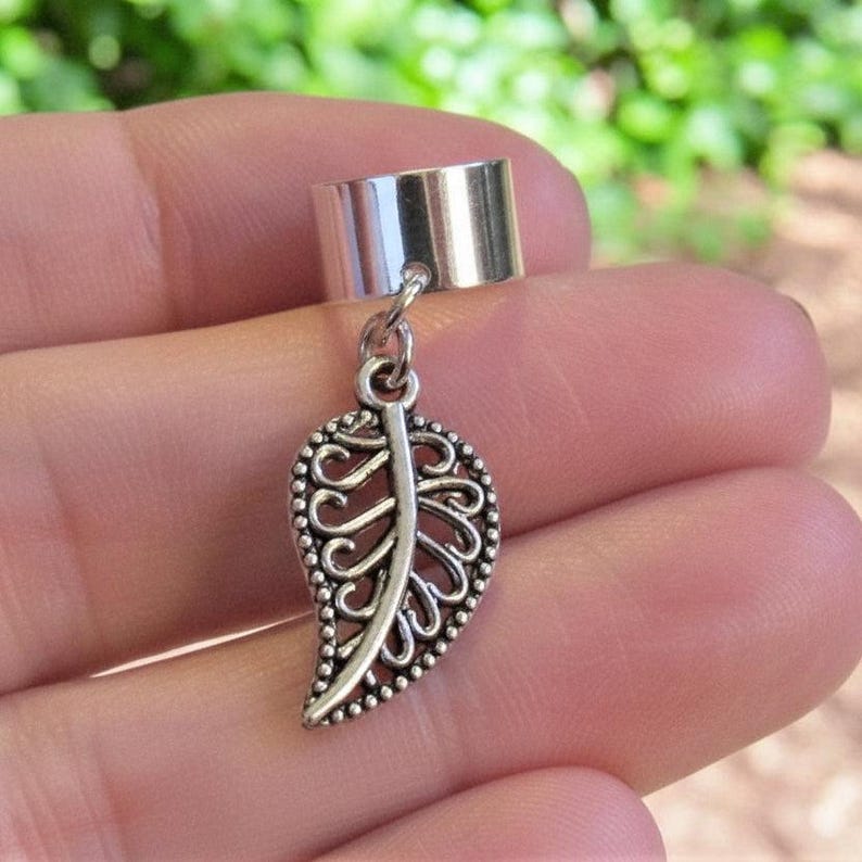 Leaf ear cuff, Silver - - LadybugfeetDesigns -