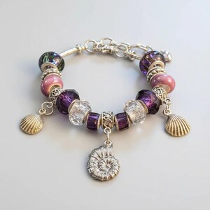 Seashell European beaded bracelet, Silver - - LadybugfeetDesigns -