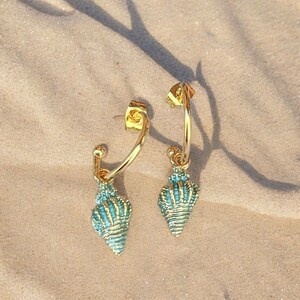Sea Blue Conch Seashell gold hoop earrings, Hoop Drop, 16mm - - LadybugfeetDesigns -