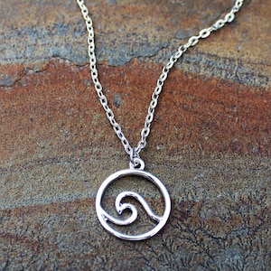 Ocean Wave necklace, 18 inch - Silver - - LadybugfeetDesigns -