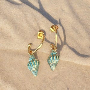 Sea Blue Conch Seashell hoop earrings, Gold - 16mm - - LadybugfeetDesigns -