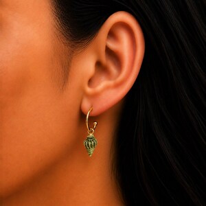 Sea Green Conch Seashell gold hoop earrings, Hoop Drop, 16mm - - LadybugfeetDesigns -