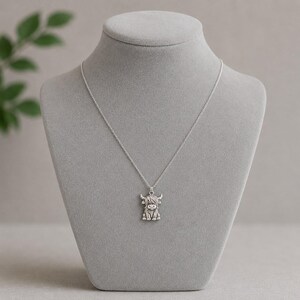 Highland Cow Necklace, 20 inch - Silver - - LadybugfeetDesigns -