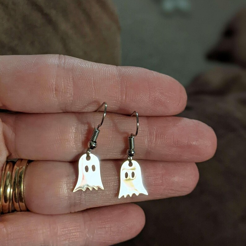 Ghost Halloween Earrings - - LadybugfeetDesigns -