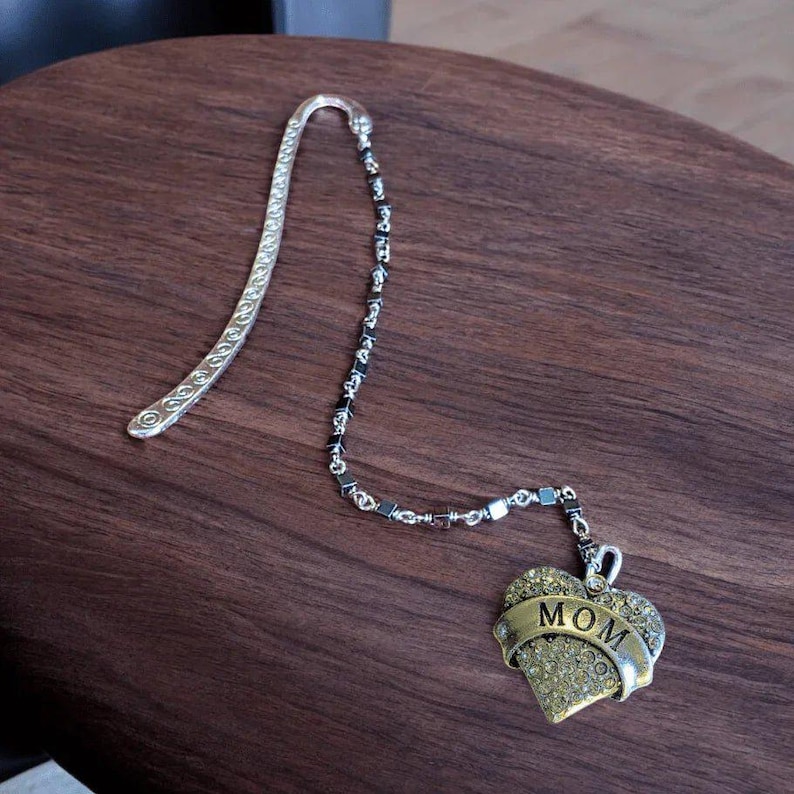 Mom Beaded Bookmark - - LadybugfeetDesigns -