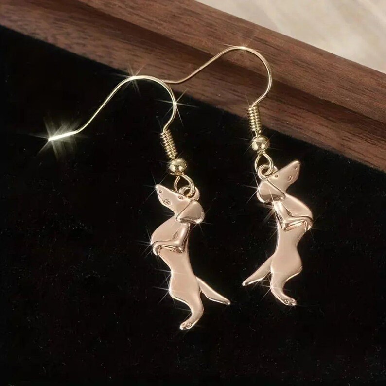 Dachshund dangle earrings. Gold - - LadybugfeetDesigns -