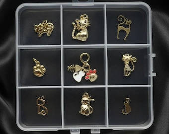 Caja de dijes para amantes de los gatos - 9 piezas, color dorado