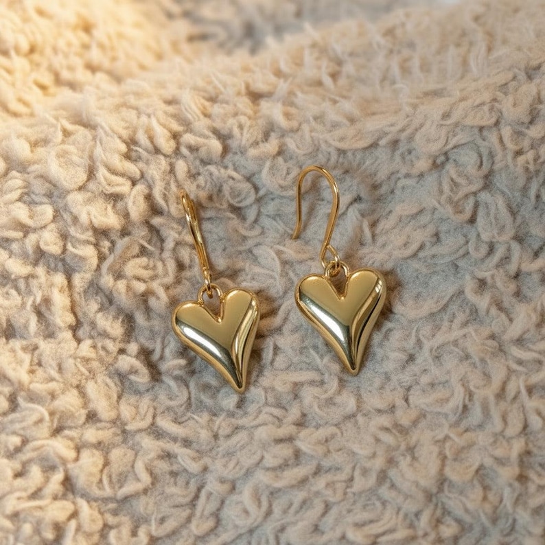 Fancy Heart dangle earrings, Gold - - LadybugfeetDesigns -