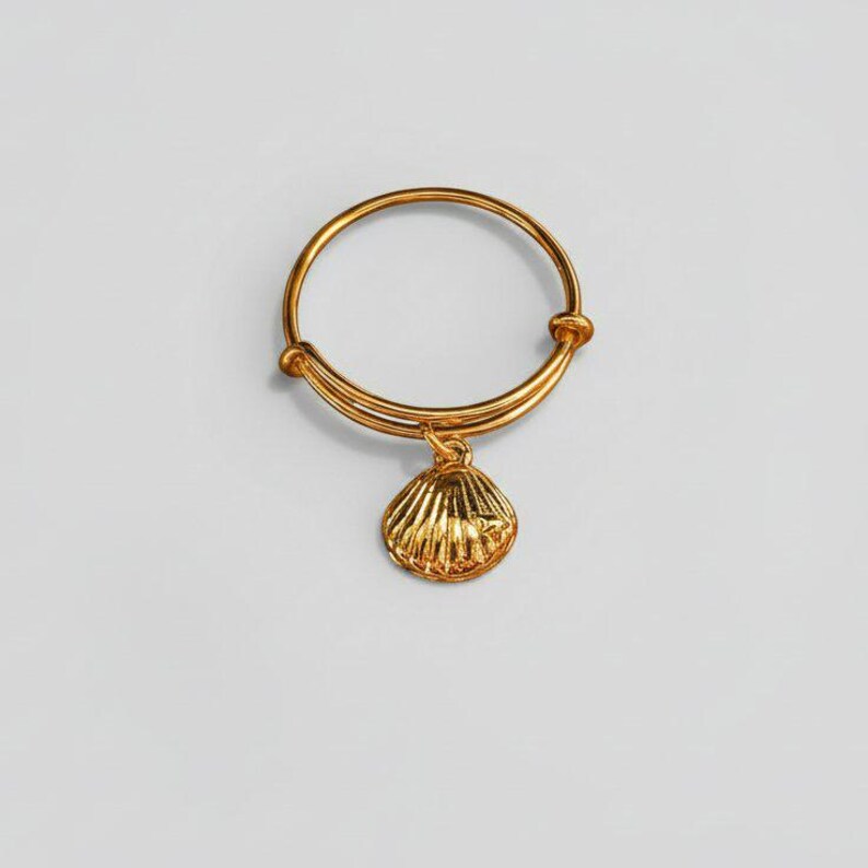 Clam Shell Expandable Charm Ring - Gold - - LadybugfeetDesigns -