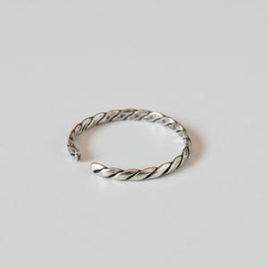 Twisted Toe Ring - - LadybugfeetDesigns -