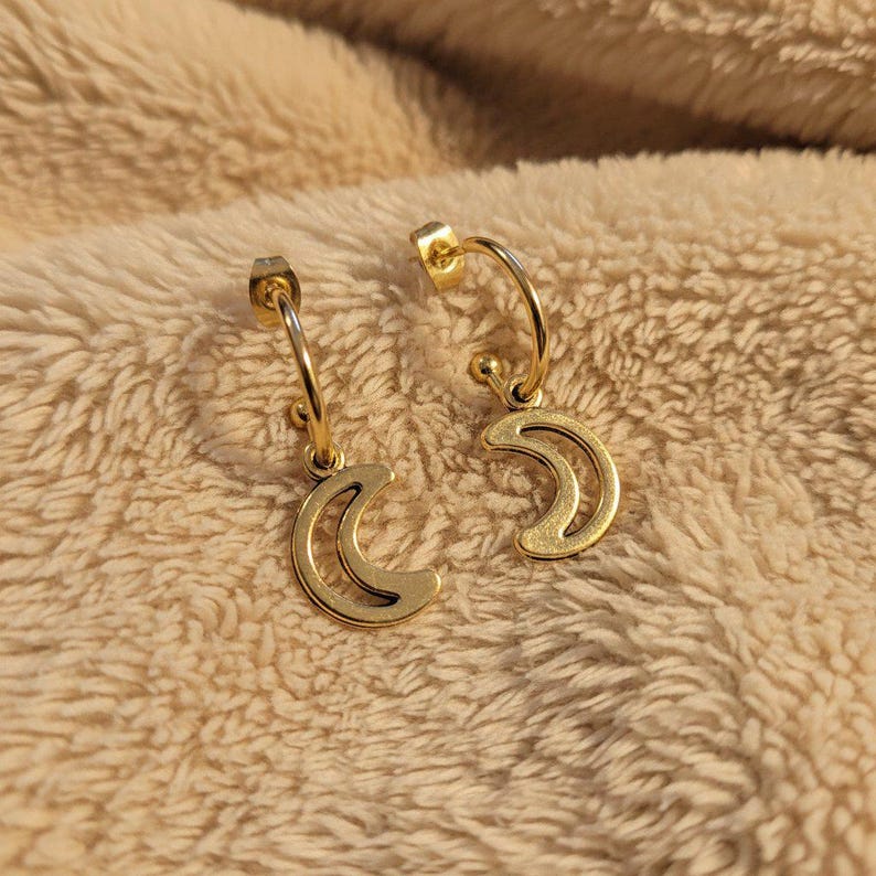 Crescent Moon Hoop earrings, Gold - 16mm - - LadybugfeetDesigns -
