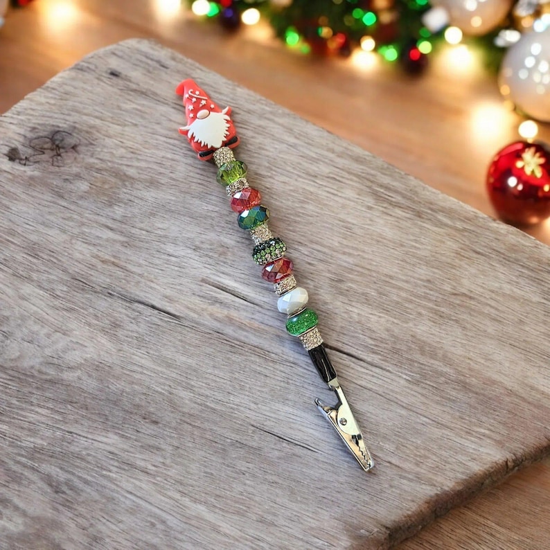 Christmas Gnome Bracelet Helper - - LadybugfeetDesigns -
