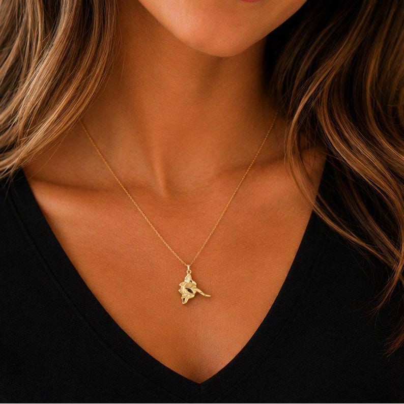 Manta Ray Necklace, Gold - 20 inches - - LadybugfeetDesigns -