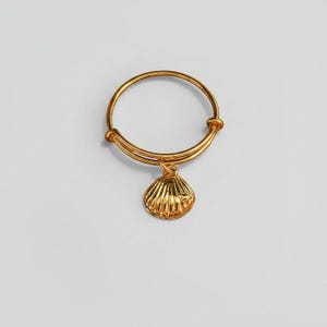 Clam Shell Expandable Charm Ring - Gold - - LadybugfeetDesigns -