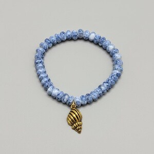 Gold Conch Beaded Stretch Bracelet - - LadybugfeetDesigns -
