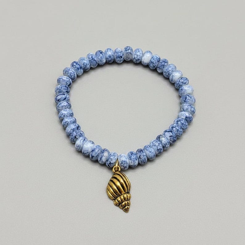 Gold Conch Beaded Stretch Bracelet - - LadybugfeetDesigns -
