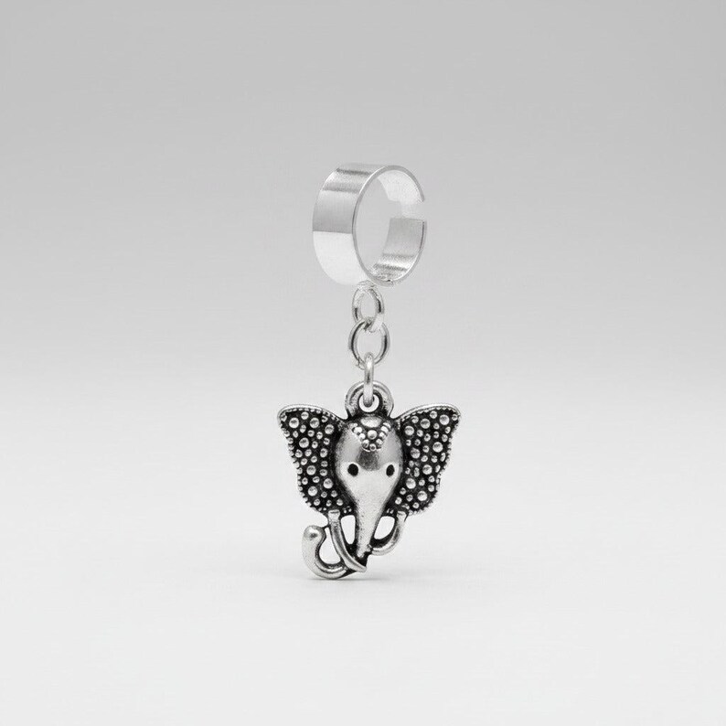 Elephant ear cuff, silver - - LadybugfeetDesigns -