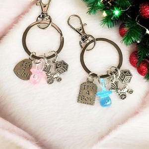 Its a Girl! /It's a Boy! Key Chain, Party Favor - - LadybugfeetDesigns -