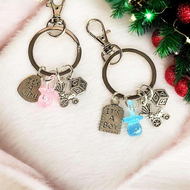 Its a Girl! /It's a Boy! Key Chain, Party Favor - - LadybugfeetDesigns -