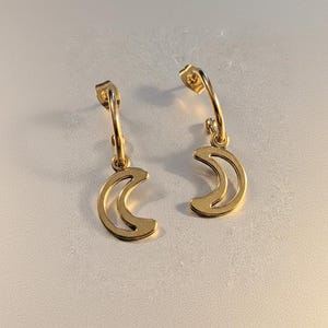 Crescent Moon Hoop earrings, Gold - 16mm - - LadybugfeetDesigns -