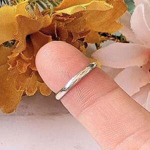 Sterling Silver Band Toe Ring - - LadybugfeetDesigns -