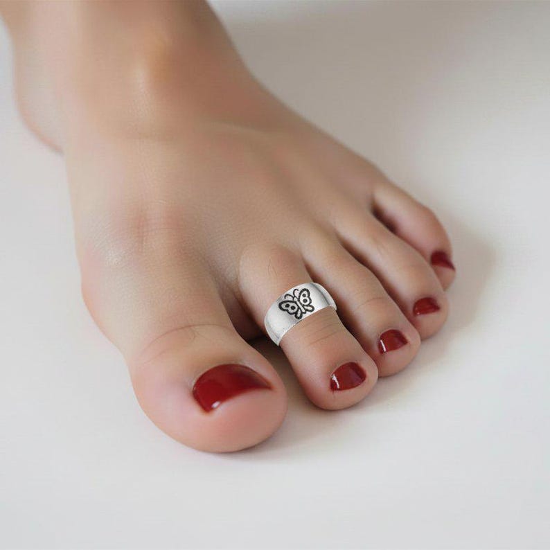 Sterling SIlver Butterfly Toe Ring - - LadybugfeetDesigns -