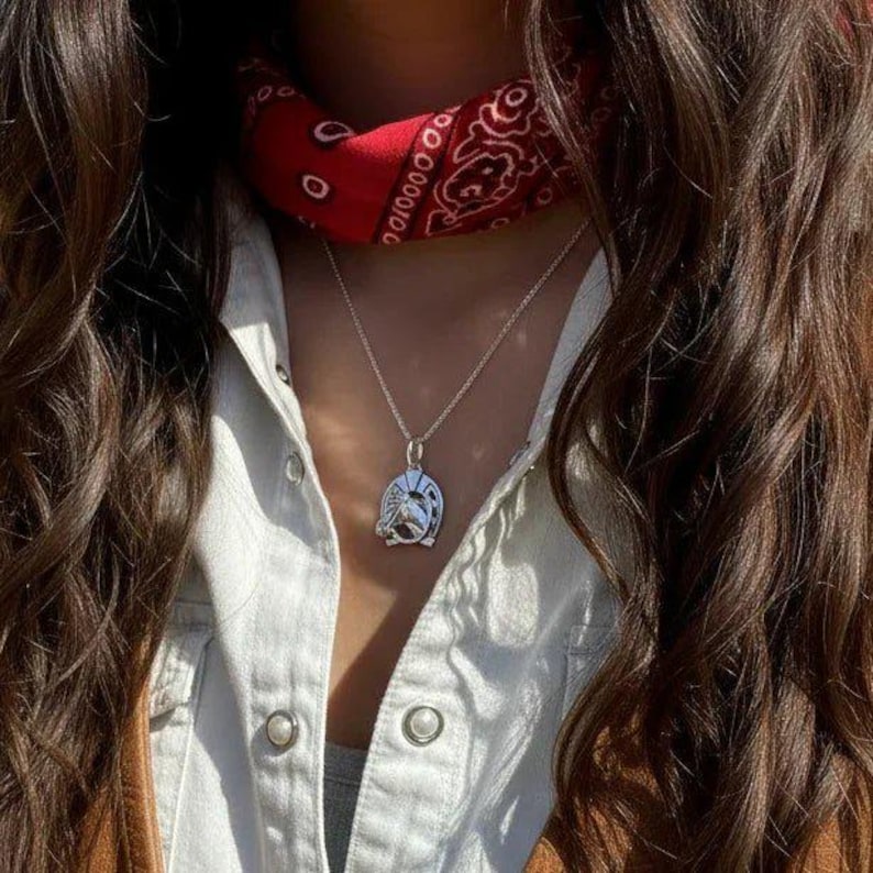 Horse Pendant charm necklace, Sterling Silver - 22 inch - - LadybugfeetDesigns -