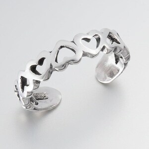 Sterling SIlver Heart Toe Ring / Midi Ring / Pinky Ring / Child's Ring - - LadybugfeetDesigns -