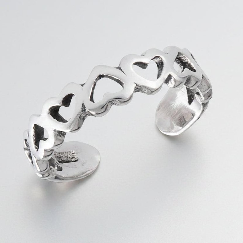 Sterling SIlver Heart Toe Ring / Midi Ring / Pinky Ring / Child's Ring - - LadybugfeetDesigns -