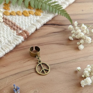Peace Sign Ear Cuff, Antique Bronze - - LadybugfeetDesigns -