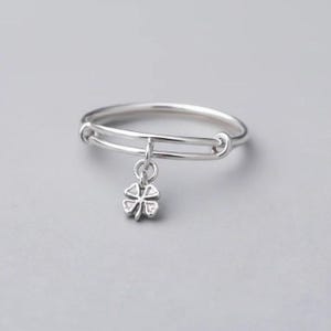 Four Leaf Clover Expandable Charm Ring, Silver - - LadybugfeetDesigns -