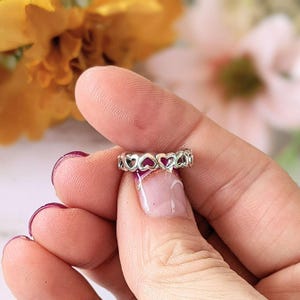 Sterling SIlver Heart Toe Ring / Midi Ring / Pinky Ring / Child's Ring - - LadybugfeetDesigns -