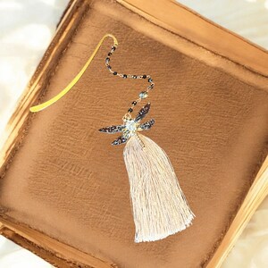 Dragonfly Beaded Bookmark - - LadybugfeetDesigns -