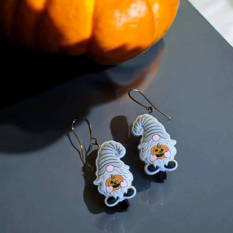 Gnome Halloween Earrings II - - LadybugfeetDesigns -