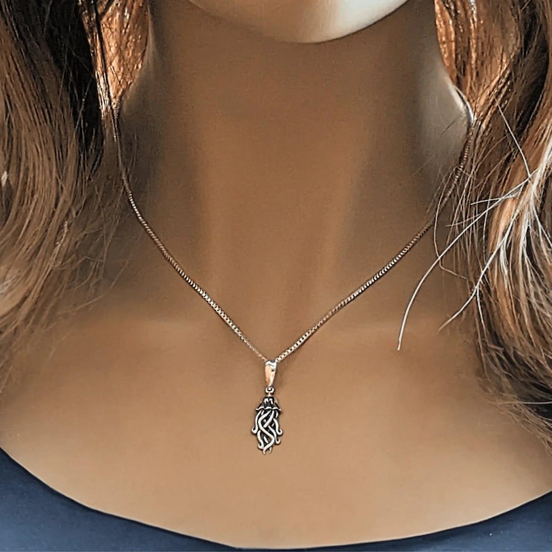 Jellyfish Pendant charm necklace, Sterling Silver - 22 inch - - LadybugfeetDesigns -