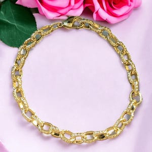 24K Gold Filled Textured Oval Link Charm Bracelet Base - D.i.y. - Build Your Charm Bracelet! - - LadybugfeetDesigns -