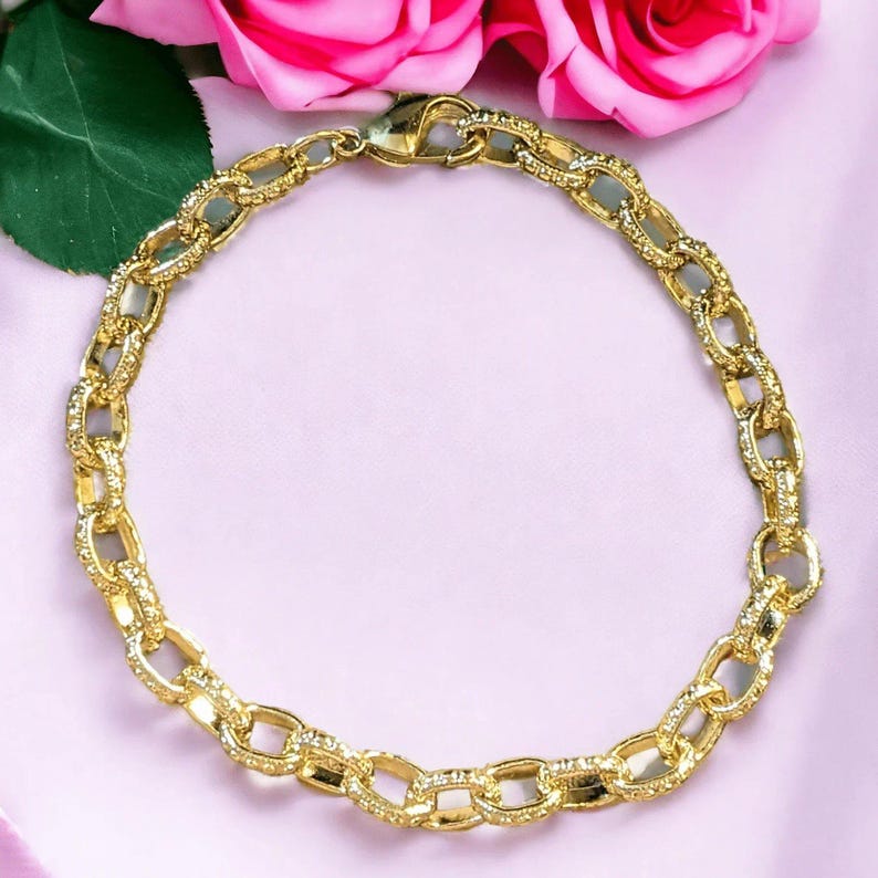 24K Gold Filled Textured Oval Link Charm Bracelet Base - D.i.y. - Build Your Charm Bracelet! - - LadybugfeetDesigns -