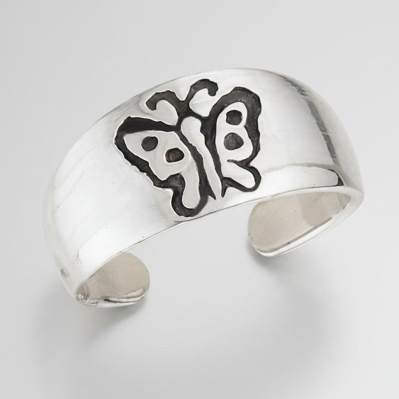 Sterling SIlver Butterfly Toe Ring - - LadybugfeetDesigns -