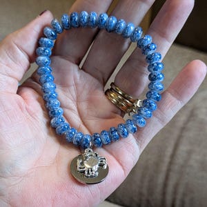A Walk on the Beach is Good for the Soul Beaded Stretch Bracelet - - LadybugfeetDesigns -