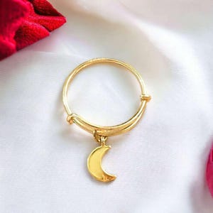 Crescent Moon Expandable Charm Ring - Gold - - LadybugfeetDesigns -