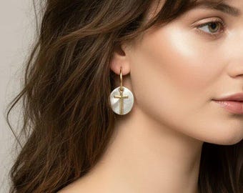 Orecchini a cerchio bicolore a croce, oro - 16 mm