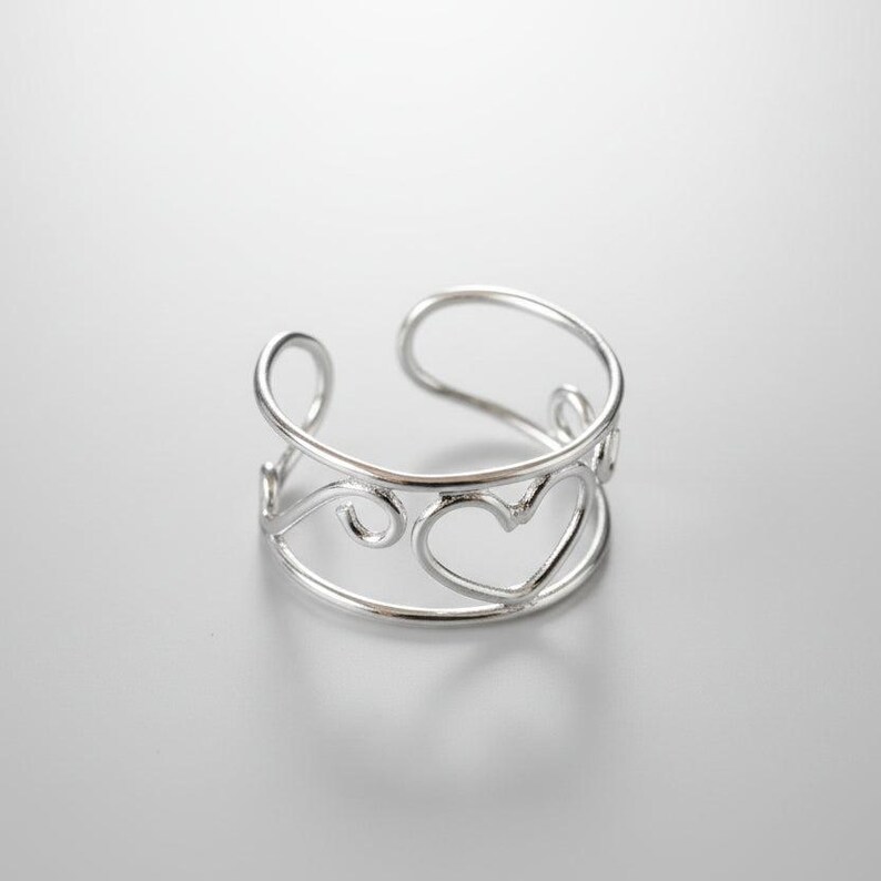 Filigree Heart Toe Ring - - LadybugfeetDesigns -