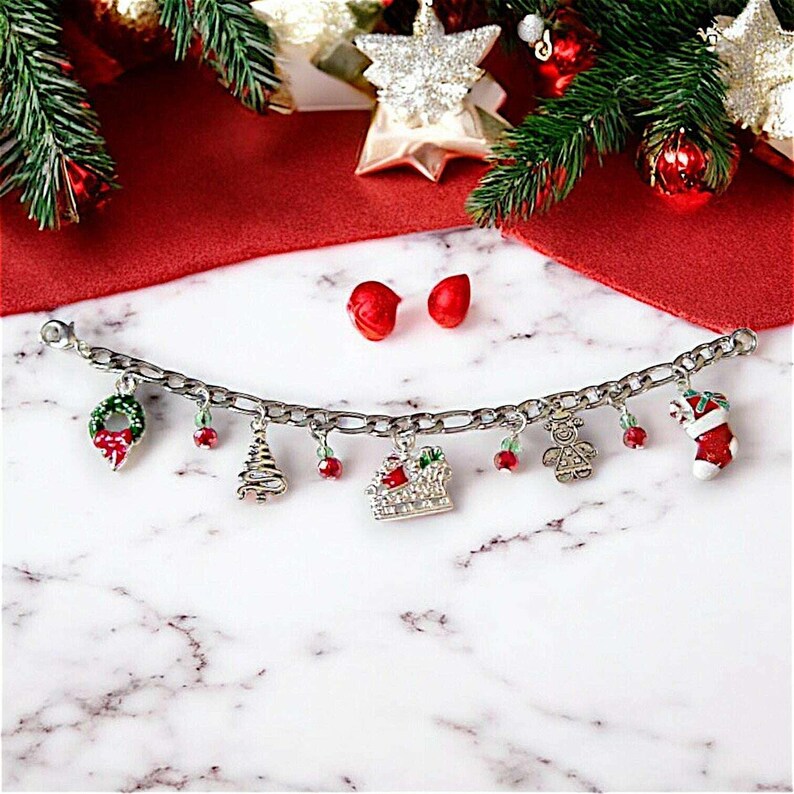 Holiday bracelet, Chain Christmas bracelet - - LadybugfeetDesigns -