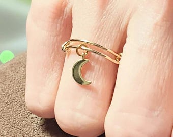 Crescent Moon Expandable Charm Ring, Gold